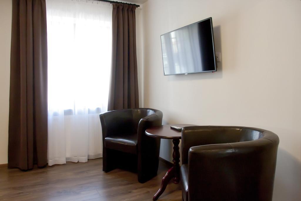 Apartamenty Hotelu Pod Orlem ทอรูน ภายนอก รูปภาพ