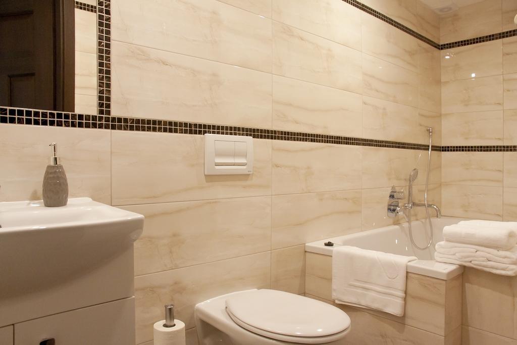 Apartamenty Hotelu Pod Orlem ทอรูน ภายนอก รูปภาพ