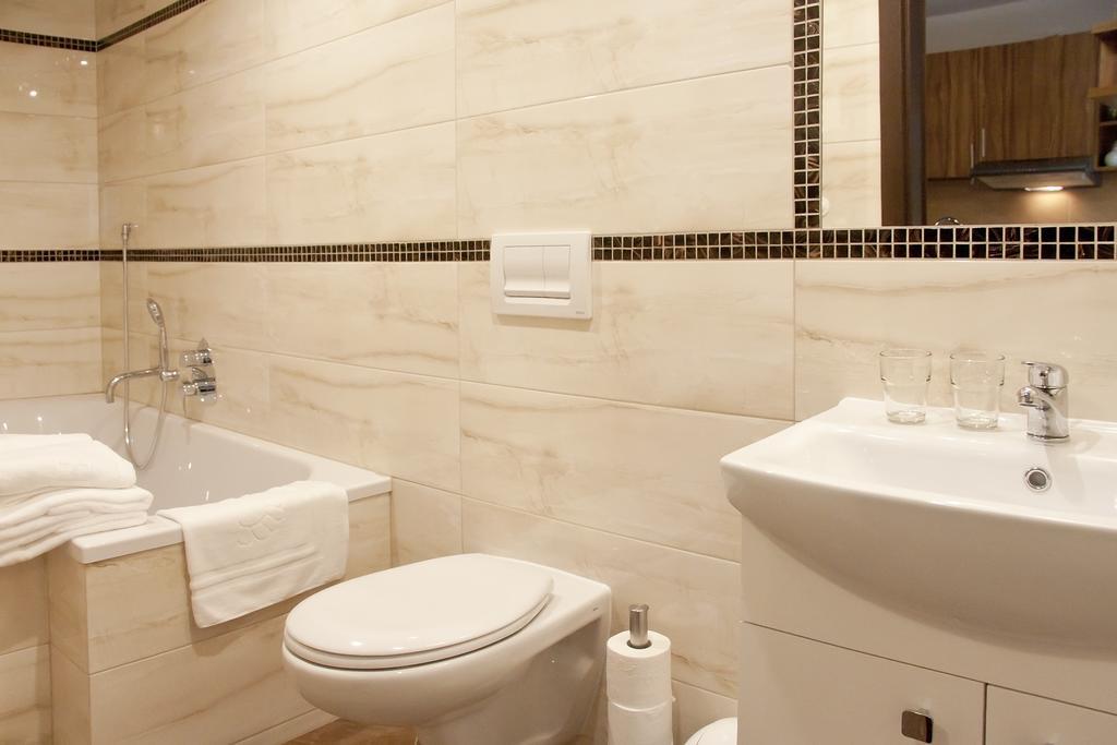 Apartamenty Hotelu Pod Orlem ทอรูน ภายนอก รูปภาพ